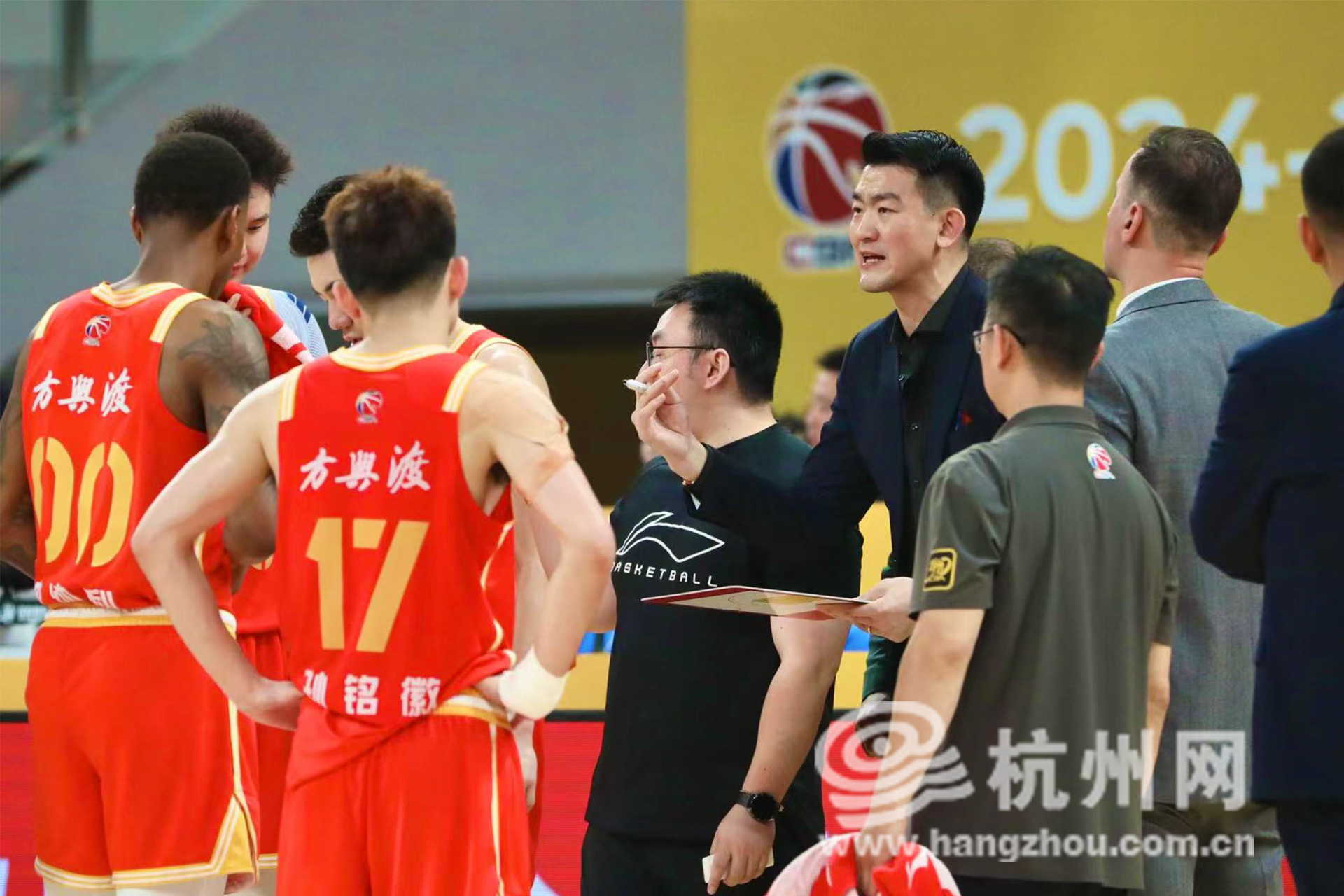 CBA季后赛倒计时，广厦男篮转会期迎来里程碑，细节引发关注，气氛紧张，心理建设被强调的简单介绍
